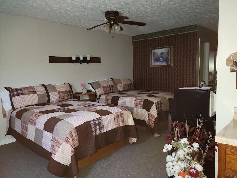 Bay Springs Country Inn & Marina Centre エクステリア 写真