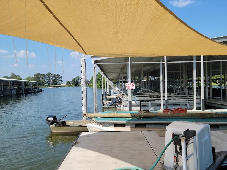 Bay Springs Country Inn & Marina Centre エクステリア 写真